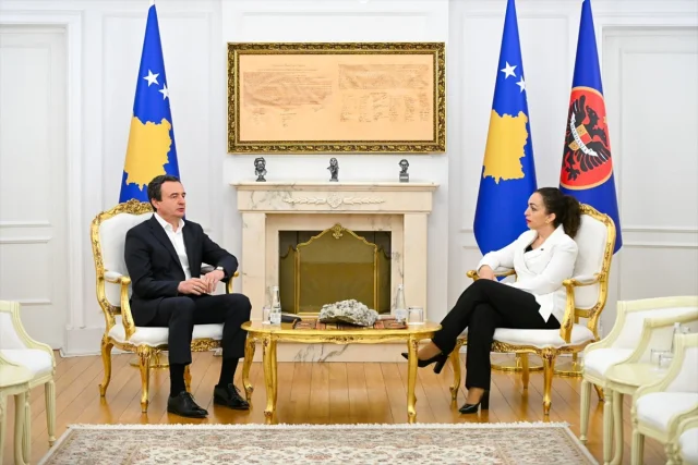 Kosova’da Hükümet Kurma Görevi Albin Kurti’ye Verildi