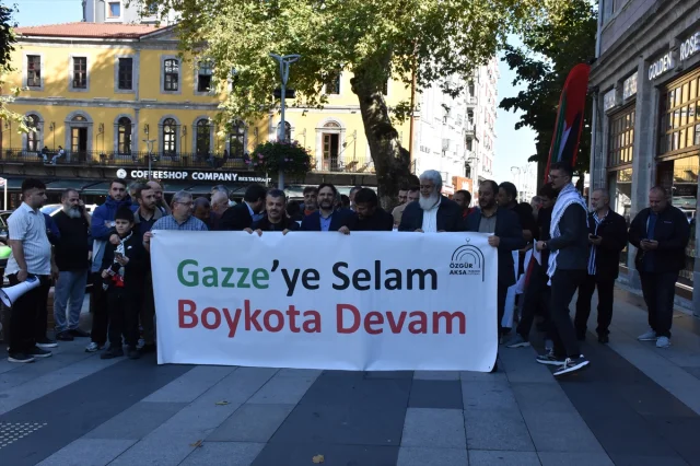 Trabzon'da Filistin'e Destek Yürüyüşüyle Dikkat Çeken Anlar