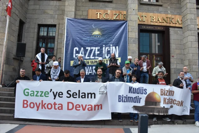 Trabzon'da Filistin'e Destek Yürüyüşüyle Dikkat Çeken Anlar