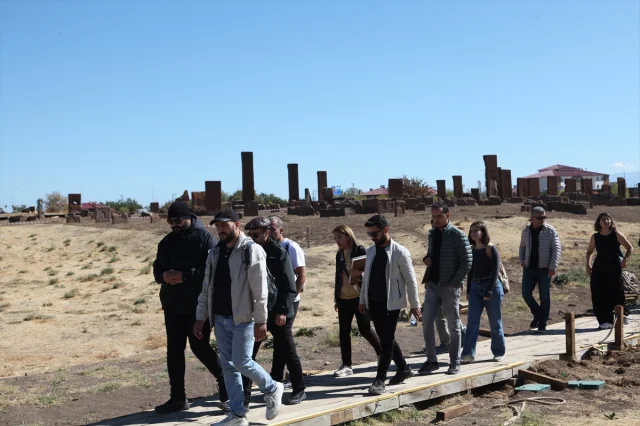 Doğaseverler Ahlat'ın Gizemli Tarihine Hayran Kaldı