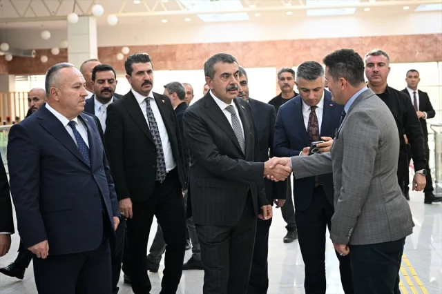 Yusuf Tekin, Nevşehir'deki sanat etkinliğinde duygusal mesaj...