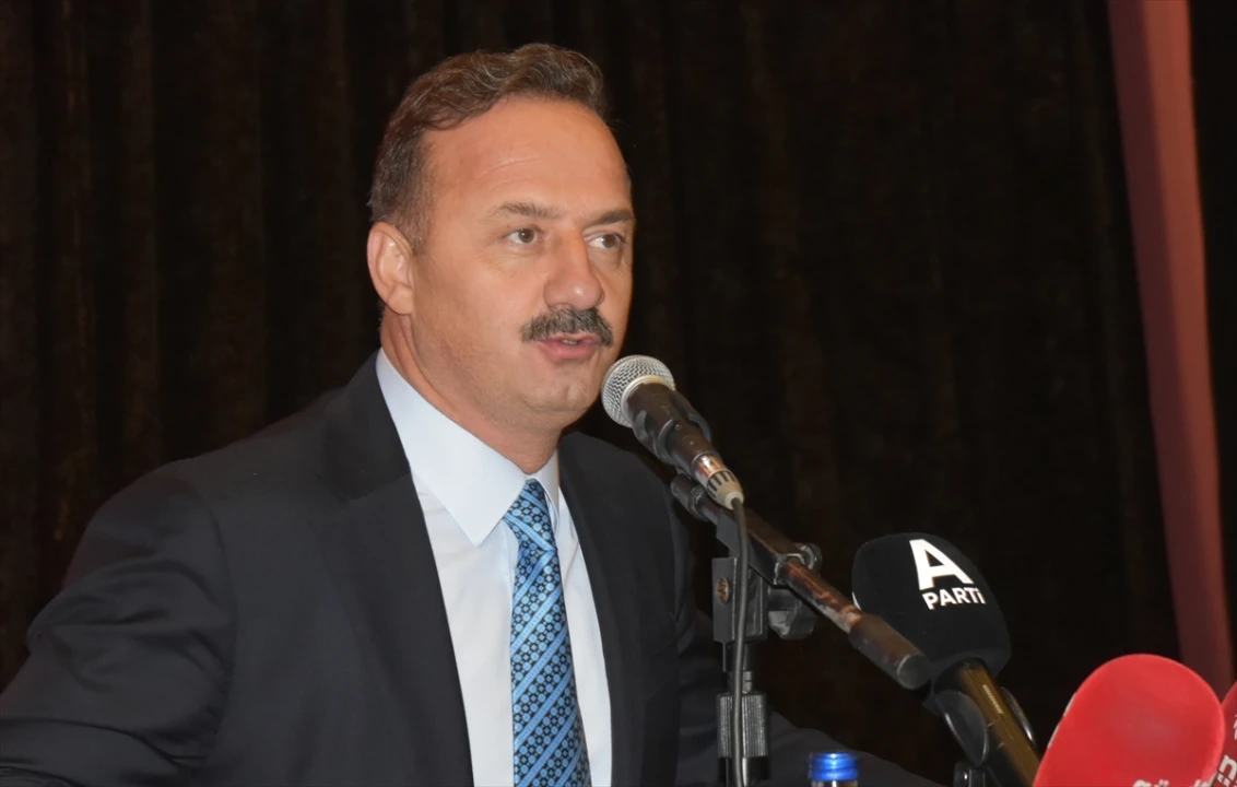 Yavuz Ağıralioğlu Artvin'de Parti Rüzgarı Estirdi