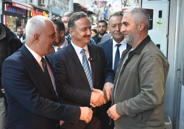 Yavuz Ağıralioğlu Artvin'de Parti Rüzgarı Estirdi