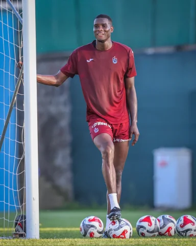 Trabzonspor'un Rize Mesaisi Devam Ediyor: Temsilcimiz Galibiyet Peşinde