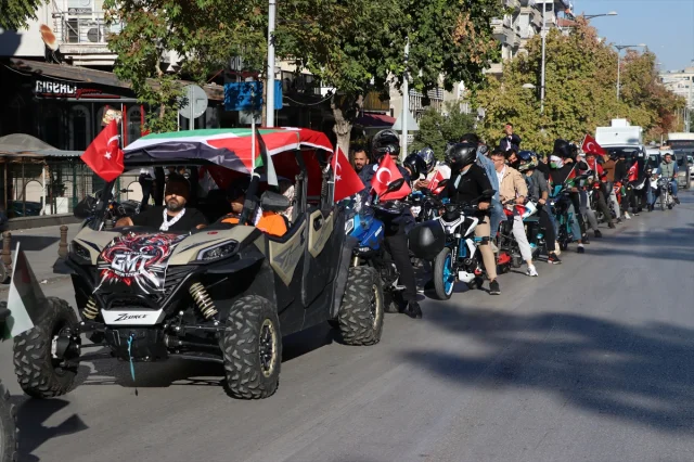 Gaziantep'te Filistin İçin Yankılanan Adımlar: Destek Yürüyü...