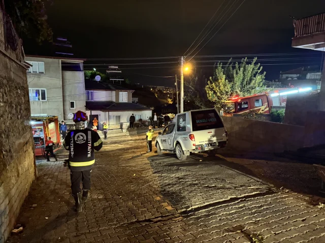 Denizli'de korkutan anlar: Tavan çökmesiyle yaralananlar var