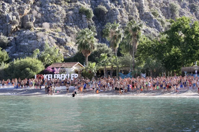 Fethiye'de Kelebekler Vadisi'nde Nefes Kesen Yüzme Yarışı Heyecanı