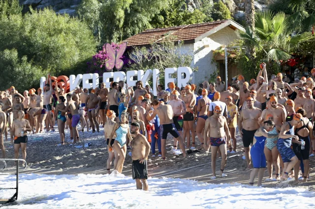Fethiye'de Kelebekler Vadisi'nde Nefes Kesen Yüzme Yarışı Heyecanı