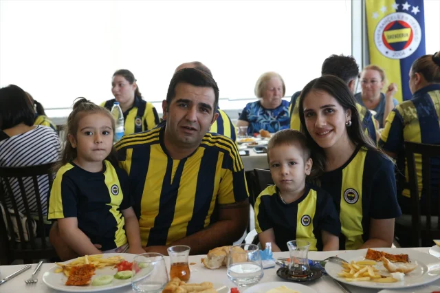Hataylı Tamer Talha'nın Kanseri Yenmesi Fenerbahçe Renkleriy...