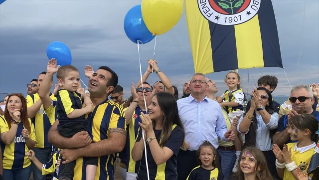 Hataylı Tamer Talha'nın Kanseri Yenmesi Fenerbahçe Renkleriyle Kutlandı