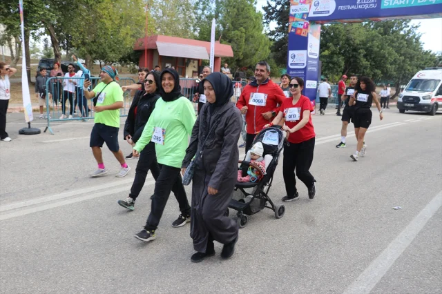 Adana'da Lezzet Festivali Koşusu Renkli Görüntülere Sahne Oldu