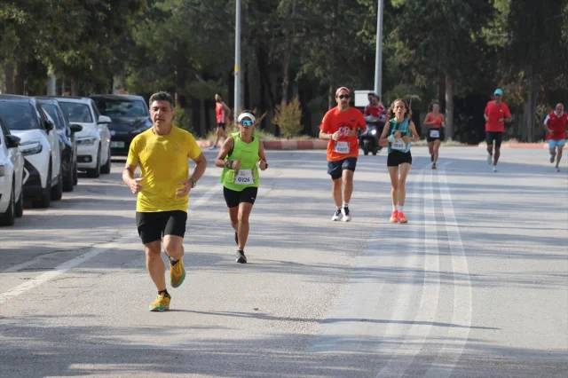 Adana'da Lezzet Festivali Koşusu Renkli Görüntülere Sahne Oldu
