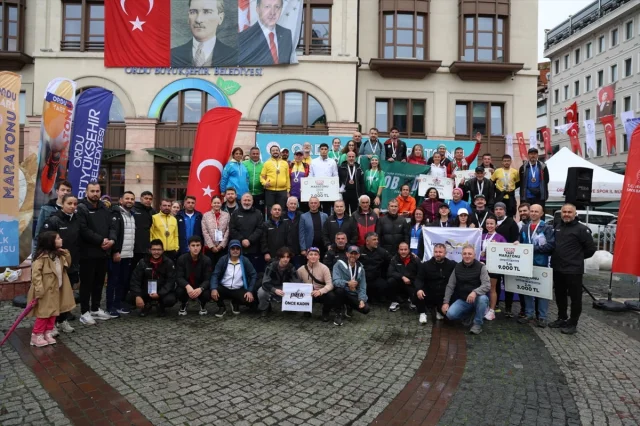 Ordu'da Renkli Yarış Başladı: Yarı Maraton ve Halk Koşusunda Büyük İlgi