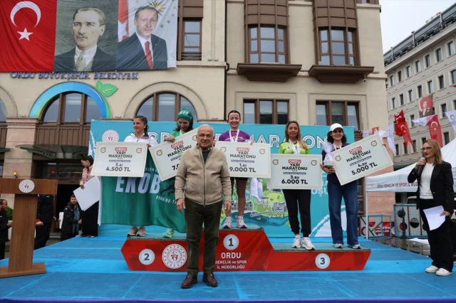 Ordu'da Renkli Yarış Başladı: Yarı Maraton ve Halk Koşusunda Büyük İlgi