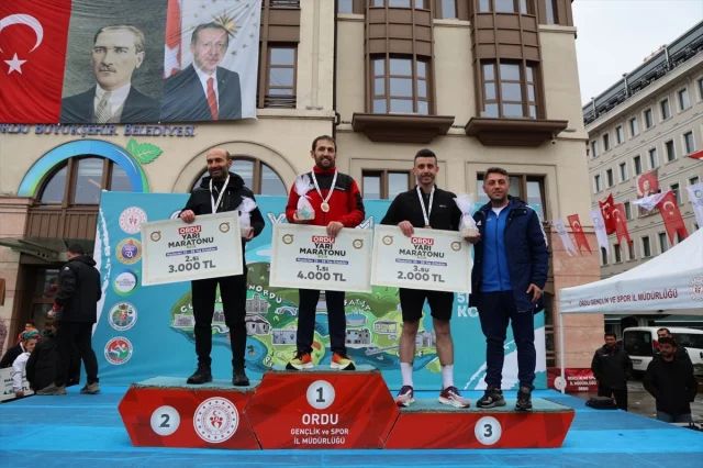 Ordu'da Renkli Yarış Başladı: Yarı Maraton ve Halk Koşusunda Büyük İlgi