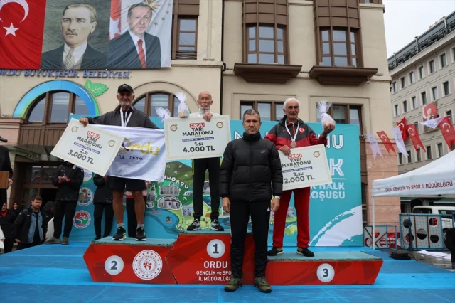 Ordu'da Renkli Yarış Başladı: Yarı Maraton ve Halk Koşusunda Büyük İlgi