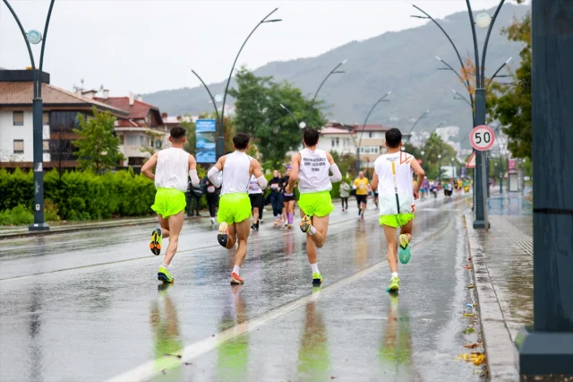 Ordu'da Renkli Yarış Başladı: Yarı Maraton ve Halk Koşusunda Büyük İlgi