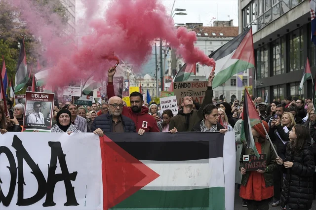 Bosna Hersek'te İsrail Karşıtlığı Büyüyor: Gazze'deki Olaylar Protesto Edildi