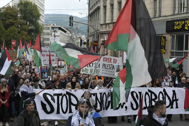 Bosna Hersek'te İsrail Karşıtlığı Büyüyor: Gazze'deki Olaylar Protesto Edildi