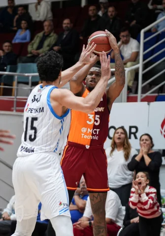 Galatasaray Aliağa Petkimspor'u Zorlu Maçta Geçti