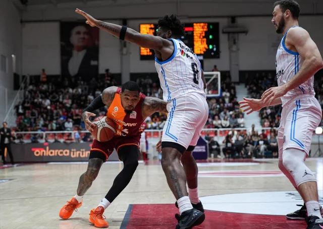 Galatasaray Aliağa Petkimspor'u Zorlu Maçta Geçti