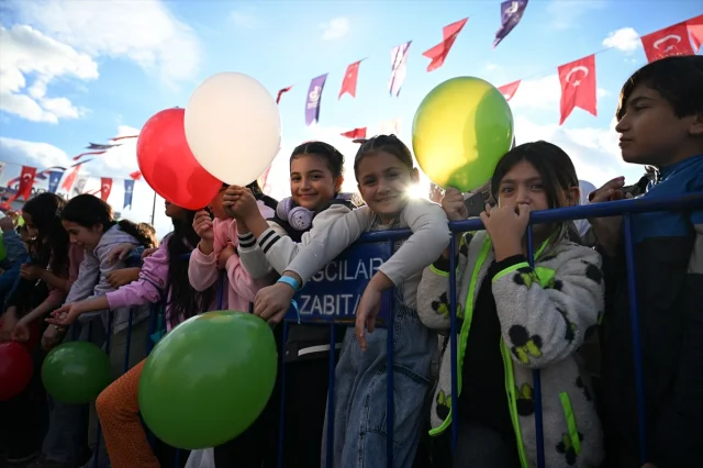 Bağcılar'da Gazze İçin Gökyüzünü Renklendiren Etkinlik