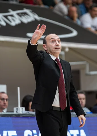 Galatasaray Aliağa Petkimspor'u Zorlu Maçta Geçti