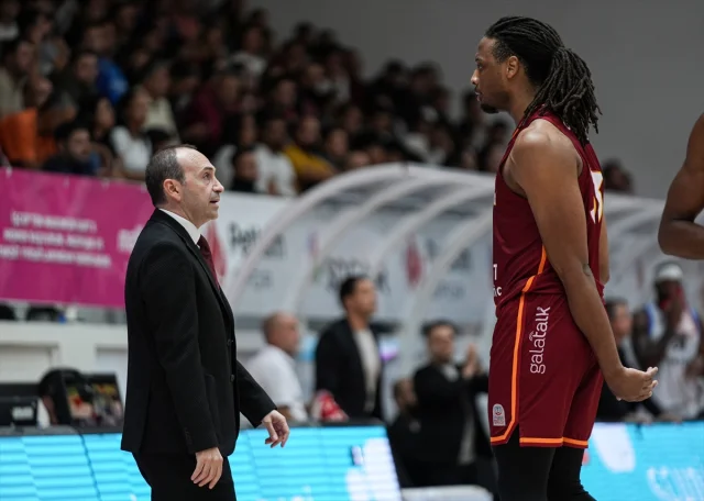 Galatasaray Aliağa Petkimspor'u Zorlu Maçta Geçti