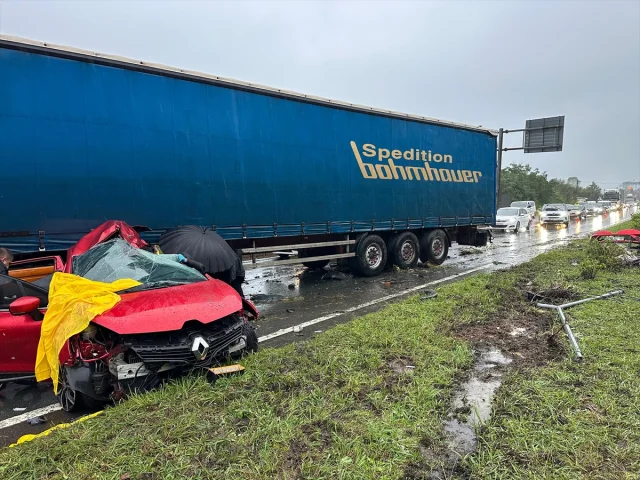 Rize'de İlginç Trafik Kazası Sonrası Üç Can Kaybı: Detaylar Ortaya Çıkıyor