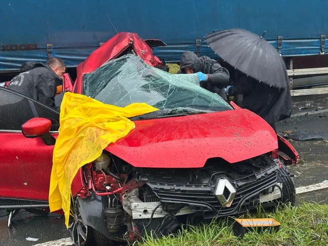 Rize'de İlginç Trafik Kazası Sonrası Üç Can Kaybı: Detaylar Ortaya Çıkıyor