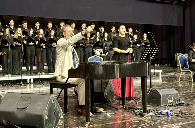 Kırşehir'de Büyüleyici Sanat Etkinliği Coşkusu