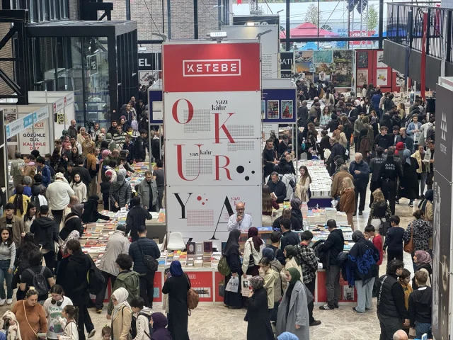 Kocaeli Kitap Fuarı'nda Kitapseverler Rekor Kırdı