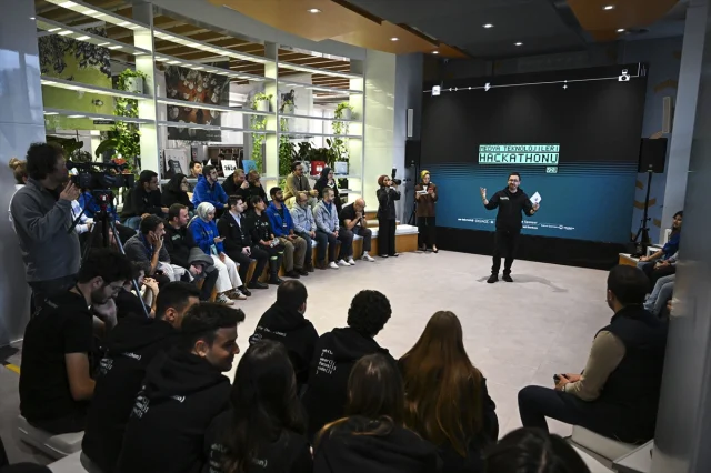 Teknoloji Atağı Başladı: AA Hackathon V2.0'un Çarpıcı Anları