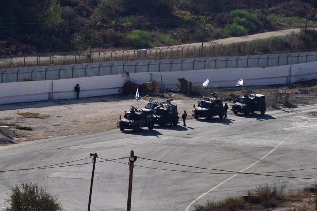 İsrail-Filistin Gerilimi Tırmanıyor: Hapishane Önünde Gergin...