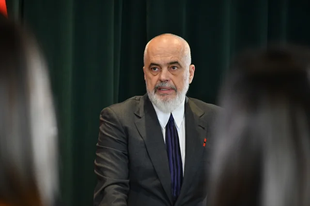 AB Komisyonu Başkanı Von der Leyen Arnavutluk'un Üyelik Sürecini Destekliyor