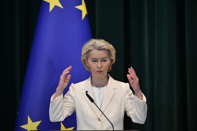 AB Komisyonu Başkanı Von der Leyen Arnavutluk'un Üyelik Sürecini Destekliyor