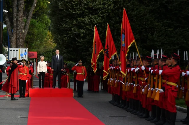 AB Komisyonu Başkanı Von der Leyen Arnavutluk'un Üyelik Sürecini Destekliyor
