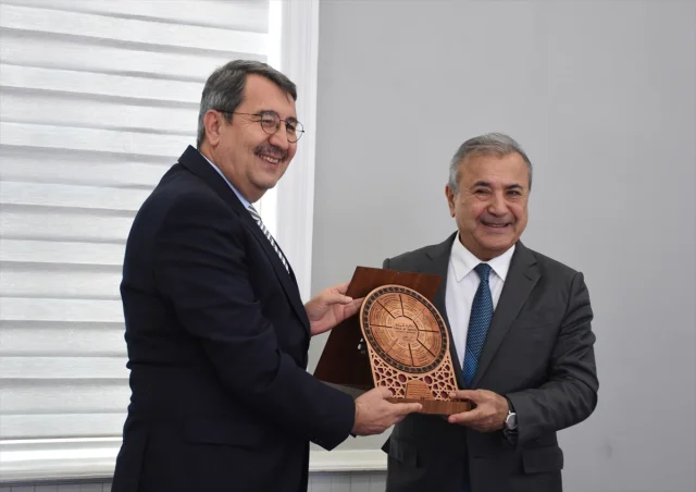 Taşkent’te Türkiye ile Özbekistan Arasında Stratejik İşbirliği Zirvesi