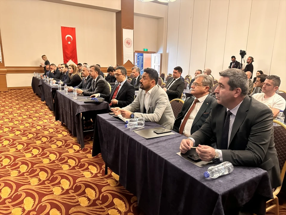 Konya'daki Dönüşüm Buluşmaları İşçi ve İşverenleri İllere Taşıyor