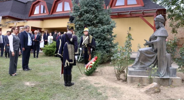 Macaristan'da Osmanlı Mirasına Yeni Hayat: Törökkoppany'da Türk-Macar Dostluk Parkı Açıldı