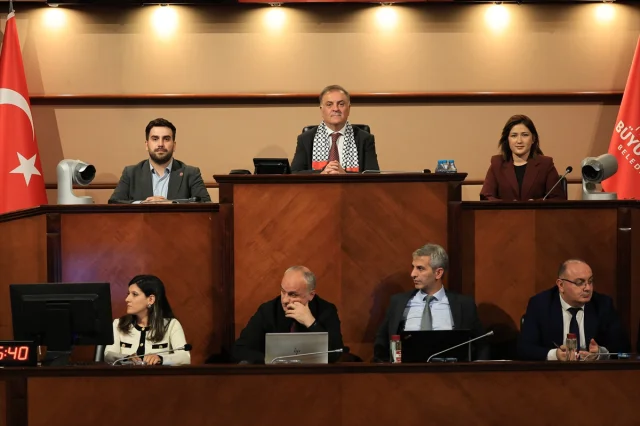 İstanbul'un Yeni Zam Rüzgarı İBB Meclisinde Tartışma Yaratıyor