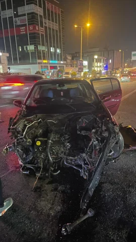 Başakşehir'deki Trafik Kazasında Yaralanan Kişinin Durumu Ne...