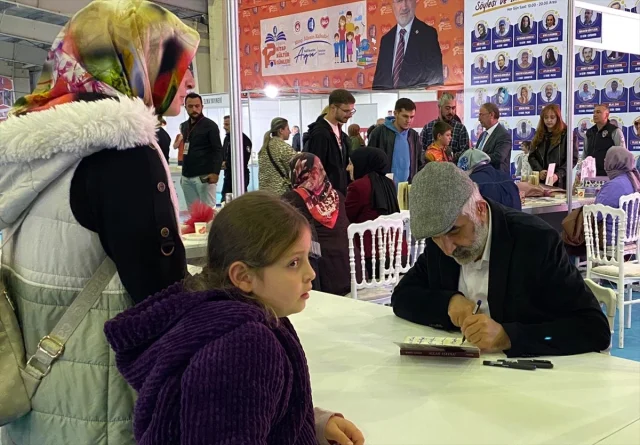 Yazar Ahmet Turgut'un Çorum'daki Söyleşisi Damgasını Vurdu