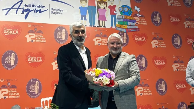 Yazar Ahmet Turgut'un Çorum'daki Söyleşisi Damgasını Vurdu