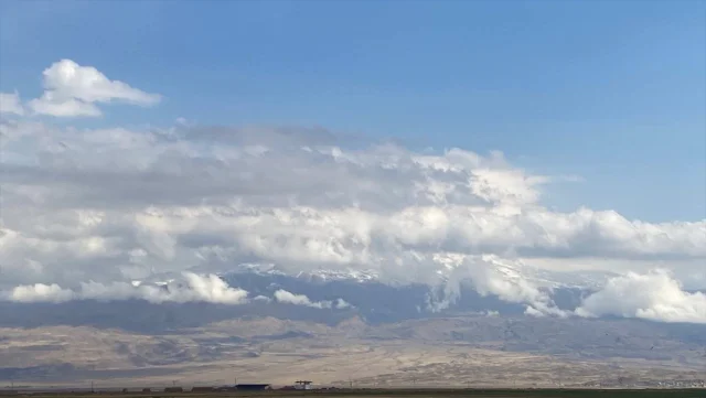 Ağrı Dağı'nda Beyaz Büyü: Kar Manzarası Büyüledi