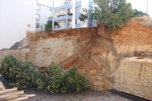 Antalya'daki inşaat faciadan döndü sorular artıyor