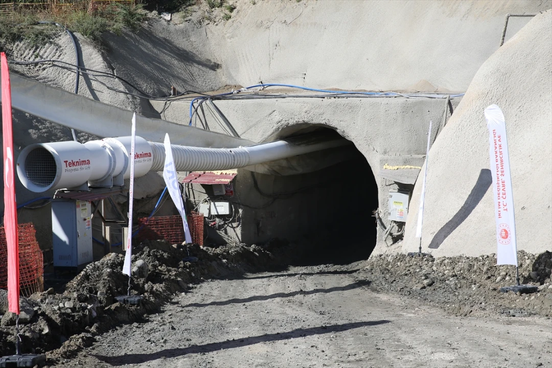 Hatay'da yeni atık su tüneli şehri değiştirecek