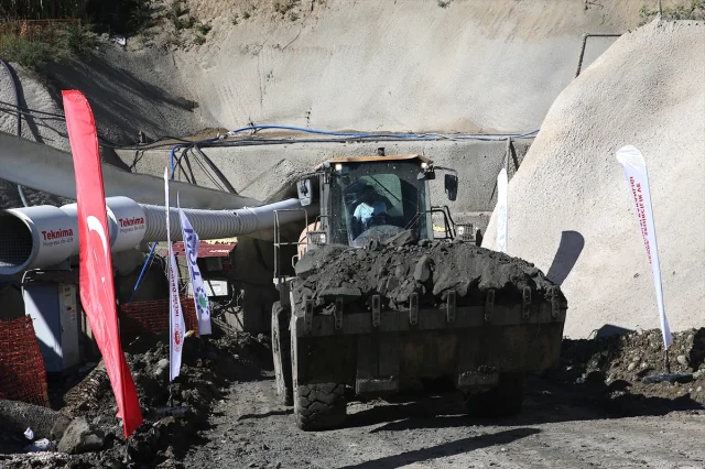 Hatay'da yeni atık su tüneli şehri değiştirecek
