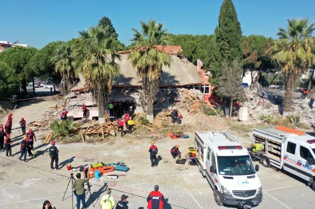 Manisa'da Gerçekleşen Deprem Tatbikatı Korkuttu