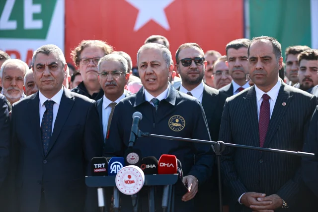 İnsanlık Adına Yola Çıkan Gemiler: Gazze'ye Yardım Tırları v...